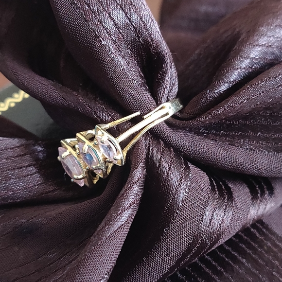 10k solid gold ring - Picture 3 of 7